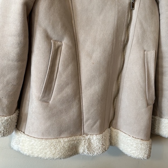 SHOW Me Your Mumu Calgary Coat in Horchata Faux Suede Cream Shearling - Picture 8 of 14